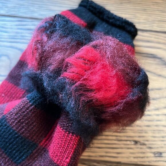 Heat holders, thermal socks, red and white buffalo plaid - Picture 4 of 4